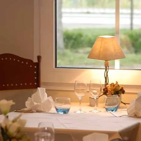 The Originals Boutique, Le Pillebois, Bourg-en-bresse Nord 3* Malafretaz