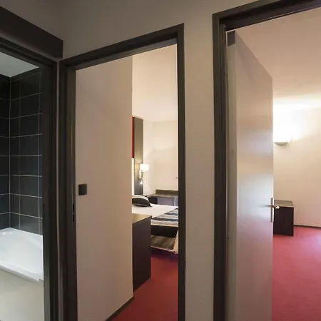 Hotel The Originals Boutique, Le Pillebois, Bourg-en-bresse Nord Malafretaz